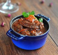红酒炖牛肉