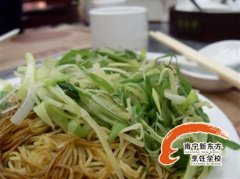 面条怎么做好吃？姜葱捞面的做法