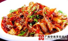 红油猪耳片的做法