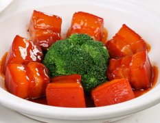 西兰花红烧肉